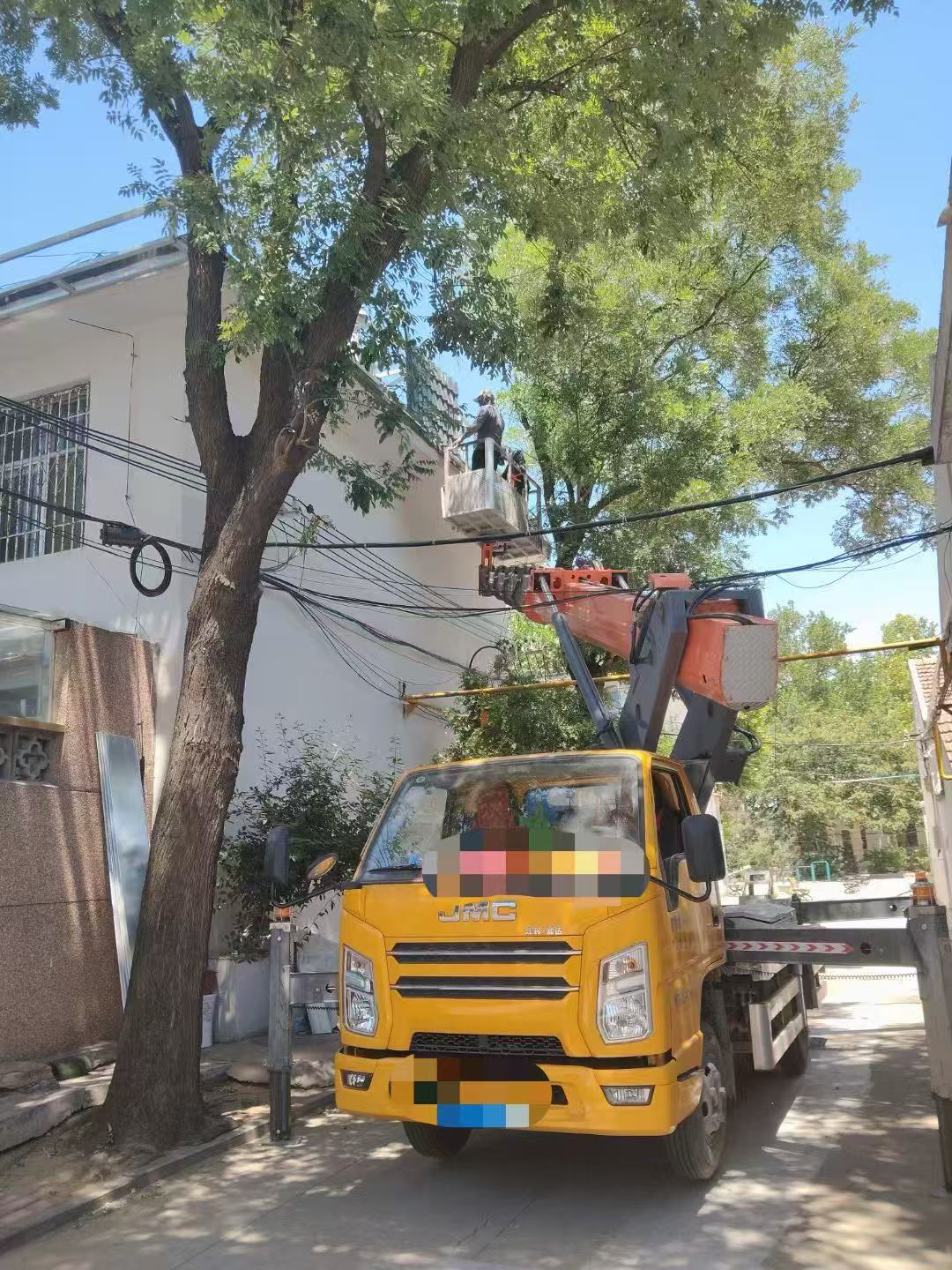 永新县高空作业车能吊装重物吗？最大承载多少公斤？