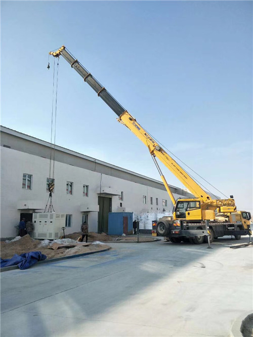 永新县“超载就喊停”—— 吊车的 “重量保镖” 技术